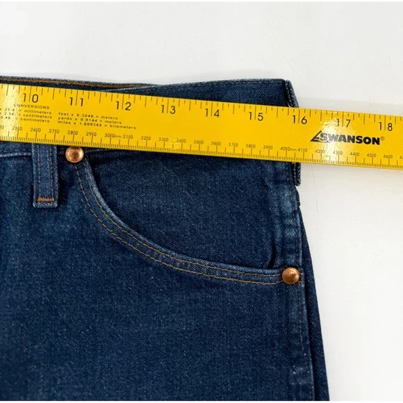 Vintage Wrangler Jeans Mens 34 Blue Denim 936DEN Made in USA Cowboy Cut Slim Fit
